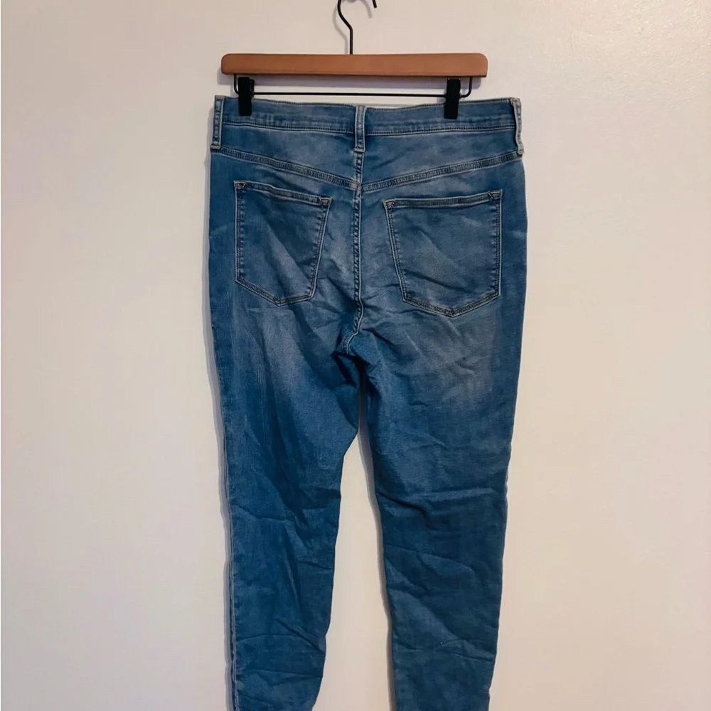 J Crew 9” high rise skinny jeans size 31